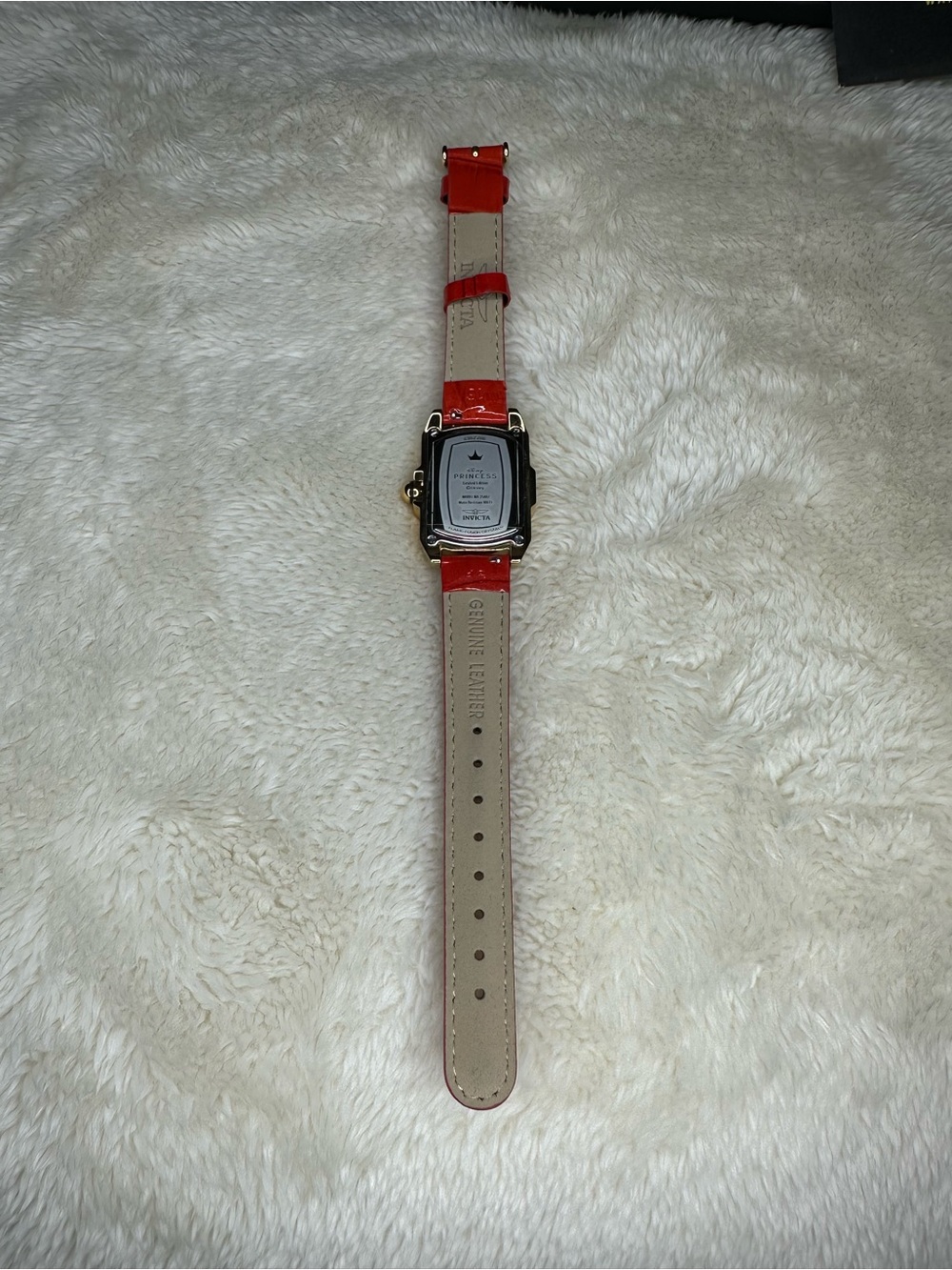 Invicta Disney Snow White Interchangeable Strap Watch - Picture 3 of 9